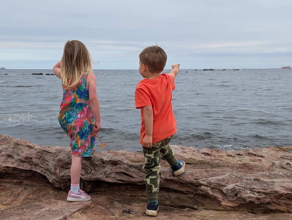 Family-friendly litter-picking at Seafield